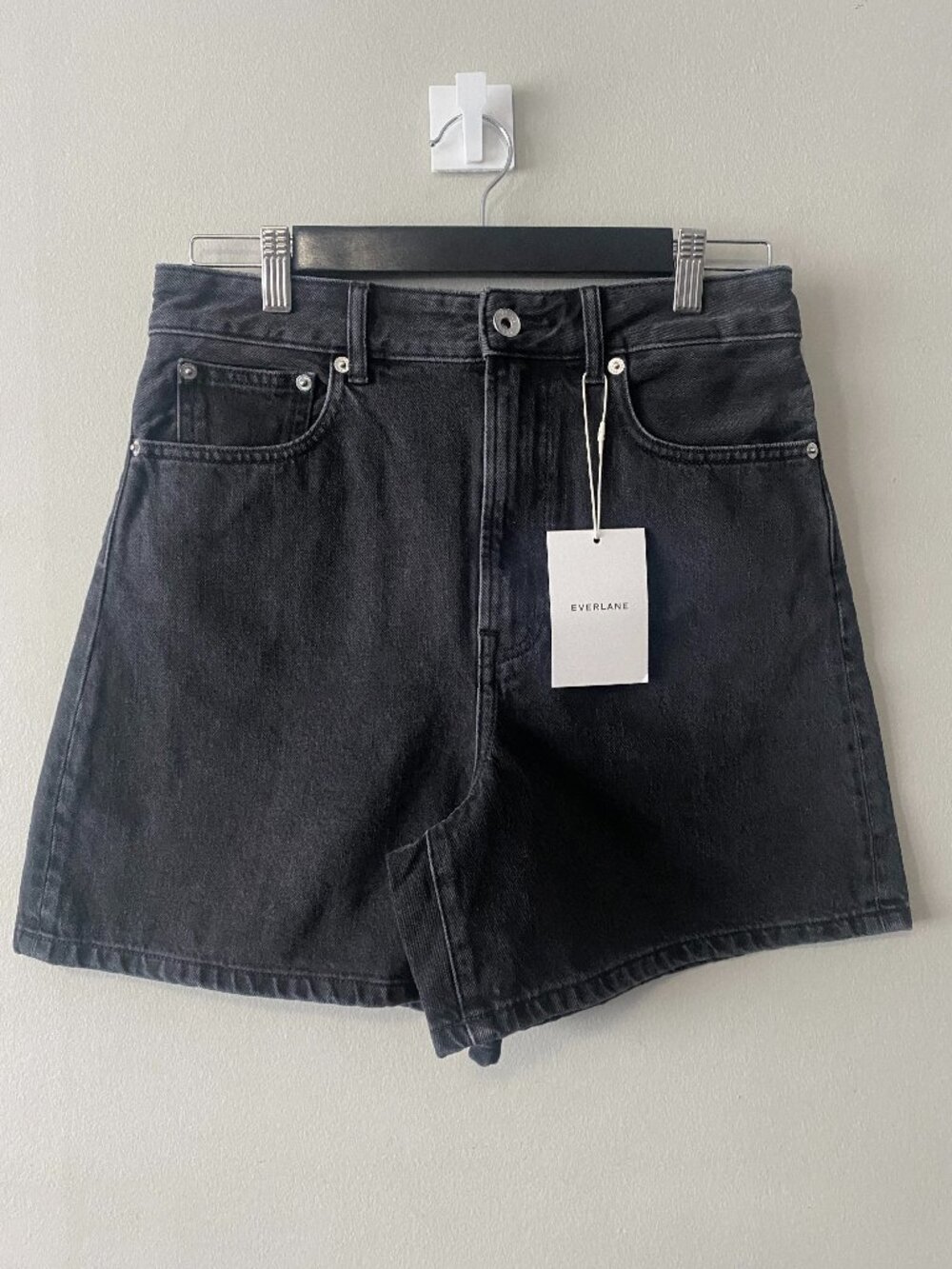 NWT Everlane The A-Line Denim Short Washed Black Womens Size 26